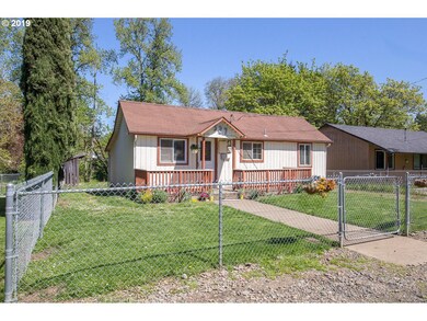 527 SW Monroe St, Sheridan, OR 97378 - photo 2