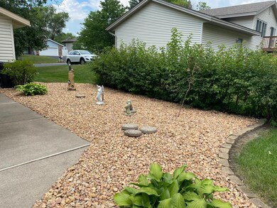 11767 Narcissus St NW, Coon Rapids, MN 55433 - photo 4