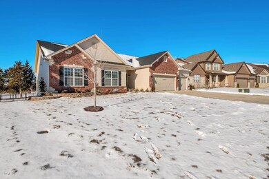 324 Wyndemere Dr, Lake Saint Louis, MO 63367 - photo 4