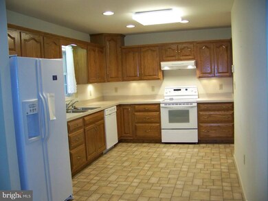 10 Scenic Dr, Myerstown, PA 17067 - photo 2