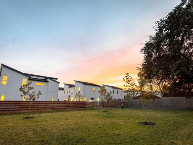 502 W Donovan St unit K, Houston, TX 77091 - photo 6