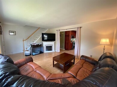 46 Crescent Rd, Manchester, NH 03103 - photo 5