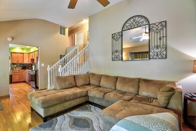 006_Living Room