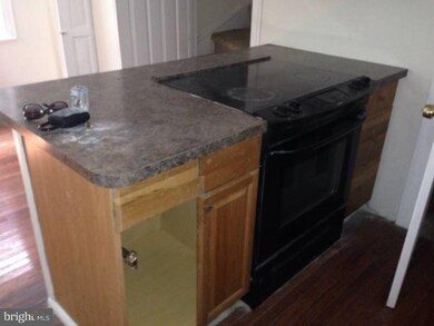 41 N 50th St, Philadelphia, PA 19139 - photo 4