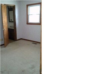 634 E Elnora St, Odon, IN 47562 - photo 5