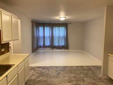 3207 Oak Ct, Hazel Crest, IL 60429 - photo 2