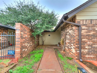 9524 Westgate Rd unit 4A, Oklahoma City, OK 73162 - photo 3