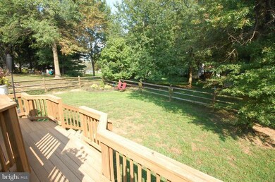 6987 Newberry Dr, Columbia, MD 21044 - photo 3