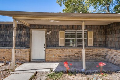 1821 S Lindsay St, Gainesville, TX 76240 - photo 3