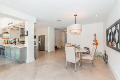 10918 NW 70th St, Doral, FL 33178 - photo 5