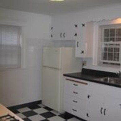 9 Glenmore Terrace unit 1, Newton Highlands, MA 02461 - photo 3