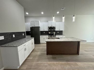 3410 Redbud Ln, Tulsa, OK 74132 - photo 5