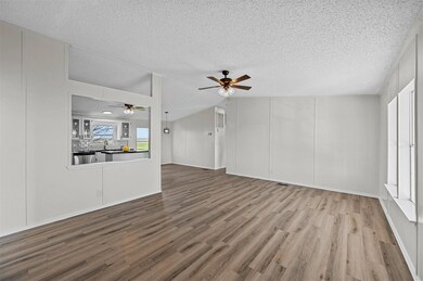 146 Layfield Ln, Rhome, TX 76078 - photo 4