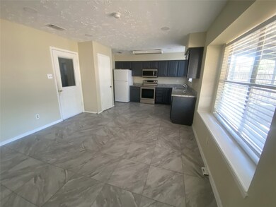 8387 Pebbledowne Dr, Houston, TX 77064 - photo 7