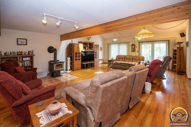 6400 NW Redwood Dr, Topeka, KS 66618 - photo 7