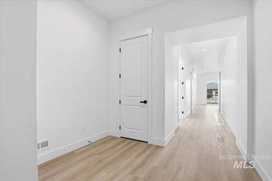 2323 N Kenora Ave, Star, ID 83669 - photo 3