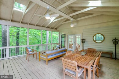 11597 Cedar Chase Rd, Herndon, VA 20170 - photo 5