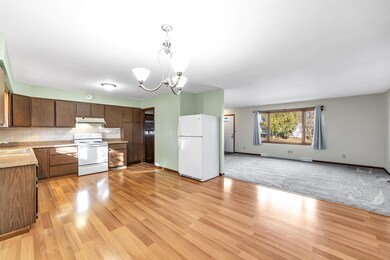 314 Center St, Oconto, WI 54153 - photo 2