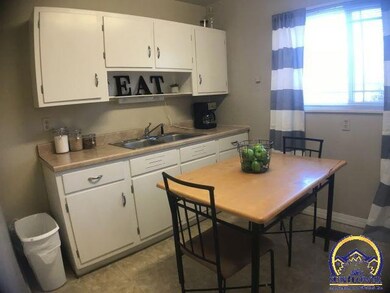3562 SW Clare Ave, Topeka, KS 66611 - photo 4