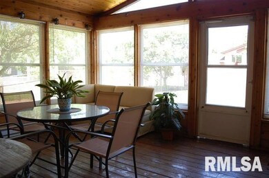 2340 W 59th St, Davenport, IA 52806 - photo 4