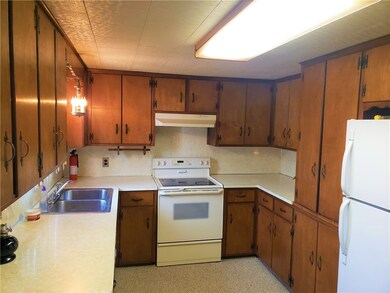 60 Beech St, Homer City, PA 15748 - photo 5