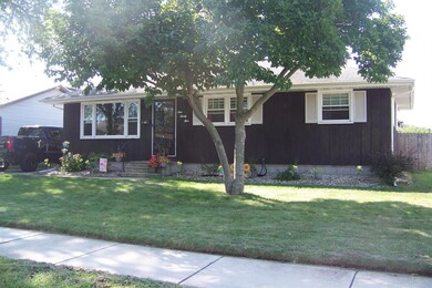 921 W Ash St, Griffith, IN 46319 - photo 2