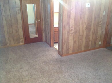 2512 E 6th St, Anderson, IN 46012 - photo 4