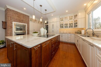 9280 Hampton Hunt Dr, Fairfax Station, VA 22039 - photo 4