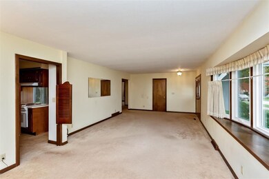 3700 2nd Ave SW, Cedar Rapids, IA 52404 - photo 4