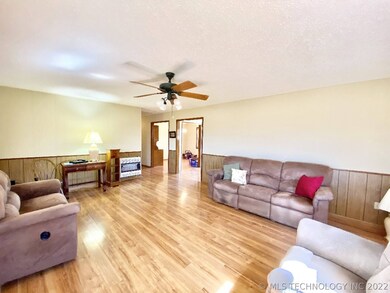 5720 N 595 Rd, Proctor, OK 74457 - photo 7