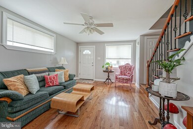 1125 Oakwood Dr, Glenolden, PA 19036 - photo 4