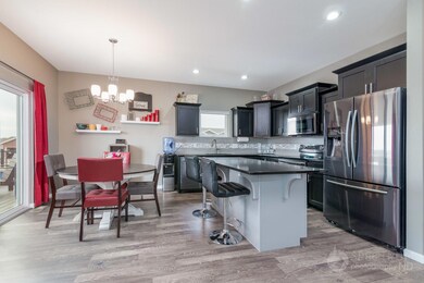 4 Kitchen and dining
