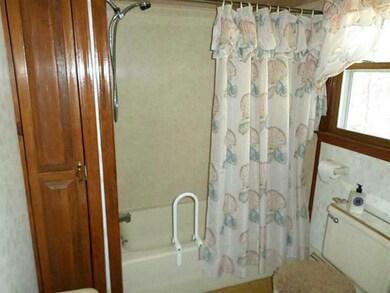 232 Old Oxford Rd, North Smithfield, RI 02896 - photo 7