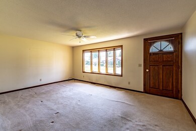 38 Calvin Cir, West Springfield, MA 01089 - photo 7