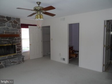 38 N Maple Ave, Leola, PA 17540 - photo 6