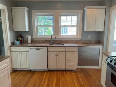 140 Vassal Ln unit 1, Cambridge, MA 02138 - photo 3