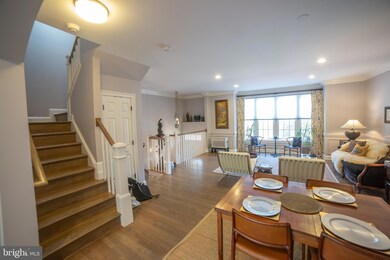 10679 Yorktown Ct, Fairfax, VA 22030 - photo 4