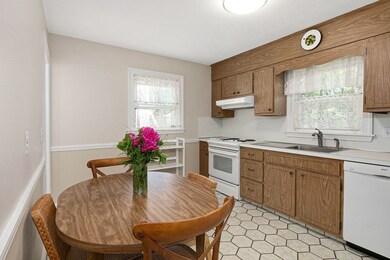 12 Roberta Rd, Auburndale, MA 02466 - photo 5