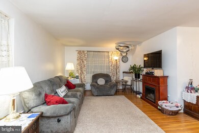 32 Windsor Rd, Glenside, PA 19038 - photo 3