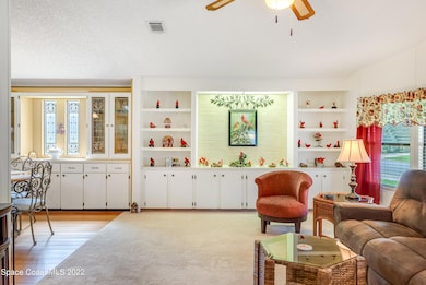 901 Periwinkle Cir, Sebastian, FL 32976 - photo 5