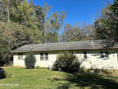 566 W Outer Dr, Oak Ridge, TN 37830 - photo 3