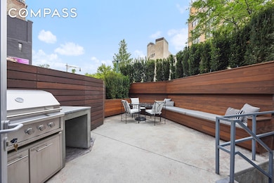 471 Washington St unit THB, New York, NY 10013 - photo 2