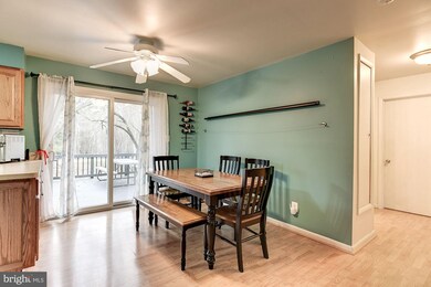 1124 Dundee Rd, Sykesville, MD 21784 - photo 4