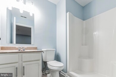 10329 Bridle Ct, Hagerstown, MD 21740 - photo 6