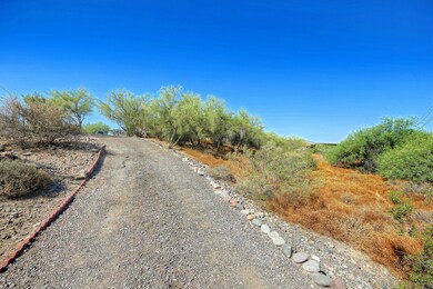 1705EJoyRanchRd002