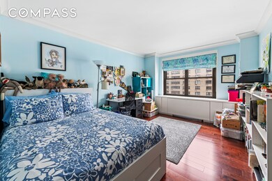 Lincoln Towers unit 25M, New York, NY 10023 - photo 7