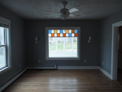 5 Living room