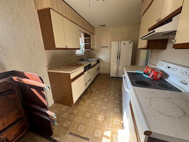 213 Liberty Ave, Clarksburg, WV 26301 - photo 6