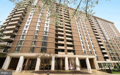 4620 N Park Ave, Chevy Chase, MD 20815 - photo 2