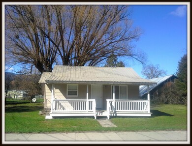 403 N 5th St E, Chewelah, WA 99109 - photo 2